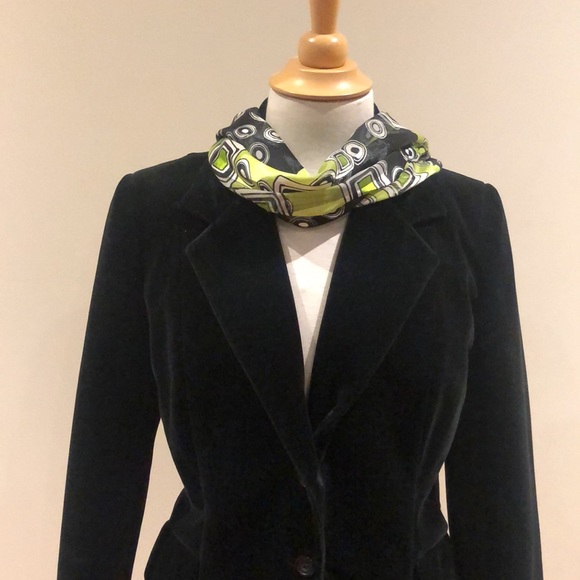 Women’s tailored velvet blazer jacket - Picture 3 of 6